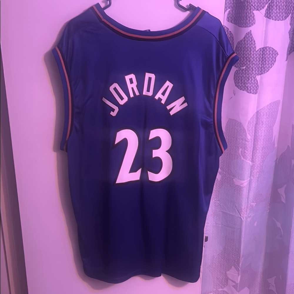 Vintage Throwback Michael Jordan #23 Wizards Jersey size 44 which is Large